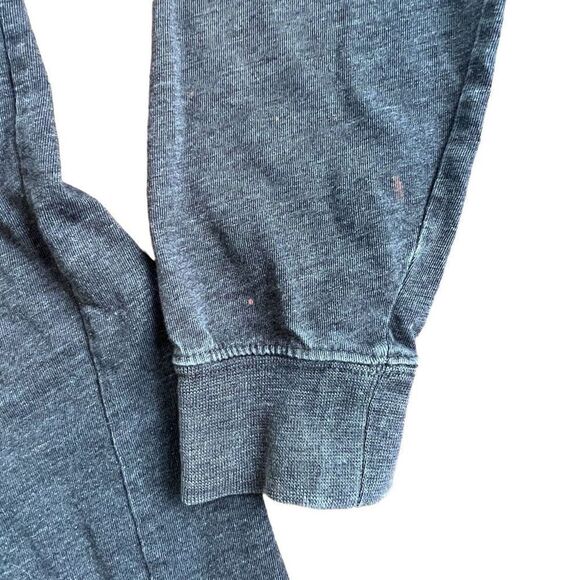 NFL Team Apparel Men's Gray Patriots Print Crew Neck long sleeved shirt Size Lar - Picture 2 of 10